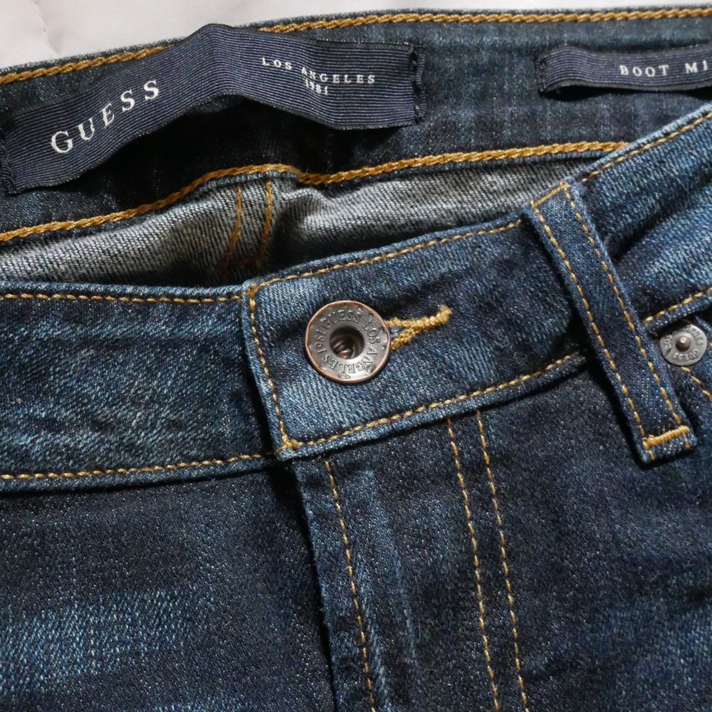 Guess Jeans - Picture 3 of 7